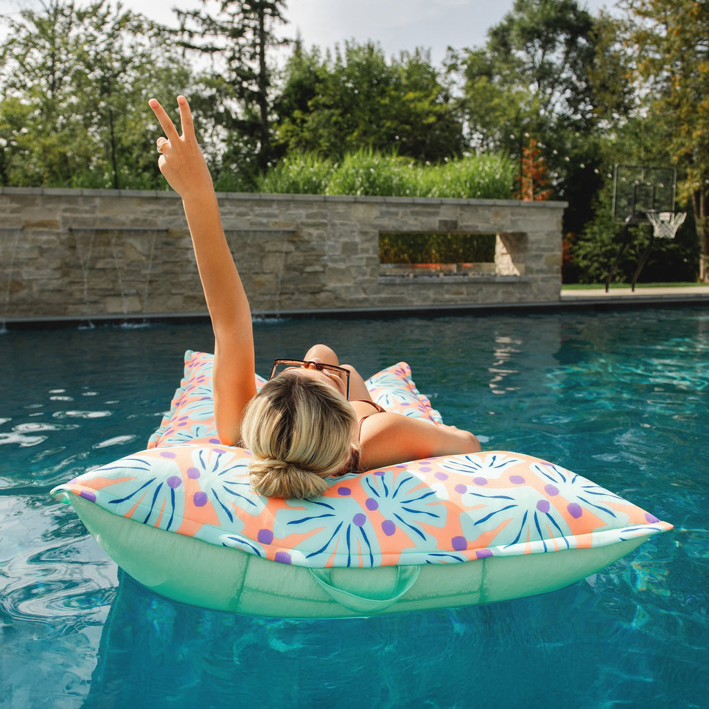 Lagoon Lounger