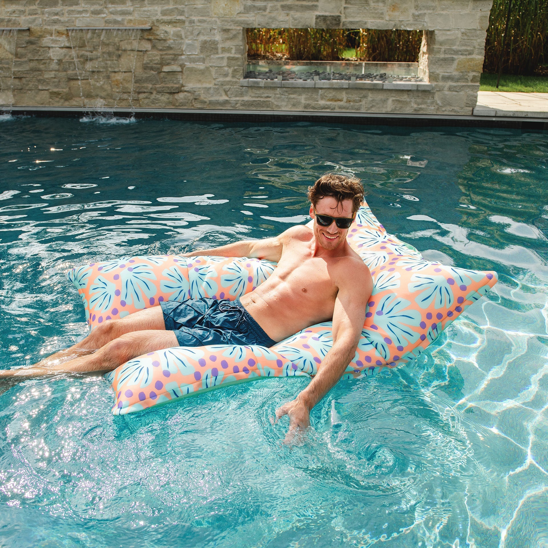 Lagoon Lounger