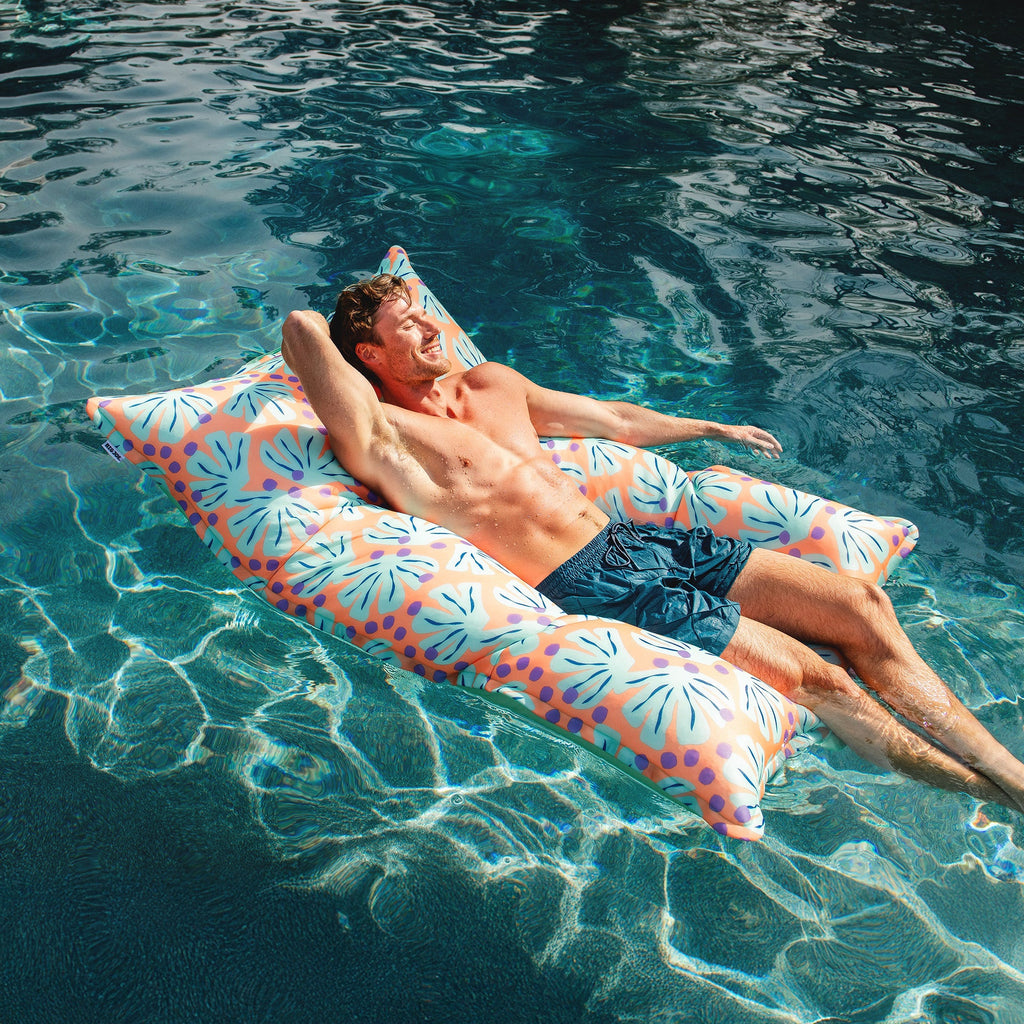 Lagoon Lounger