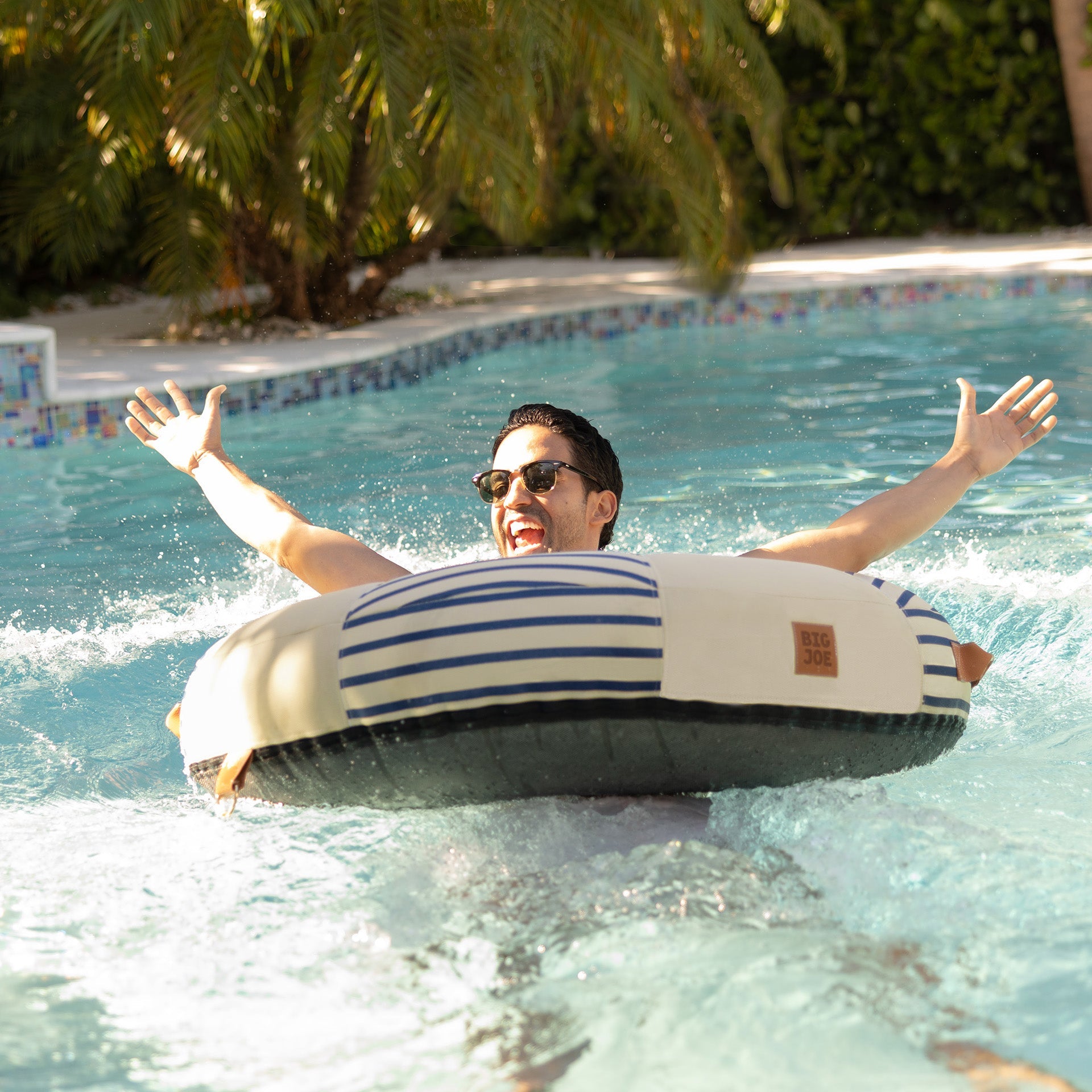 Lux Inflatable Ring